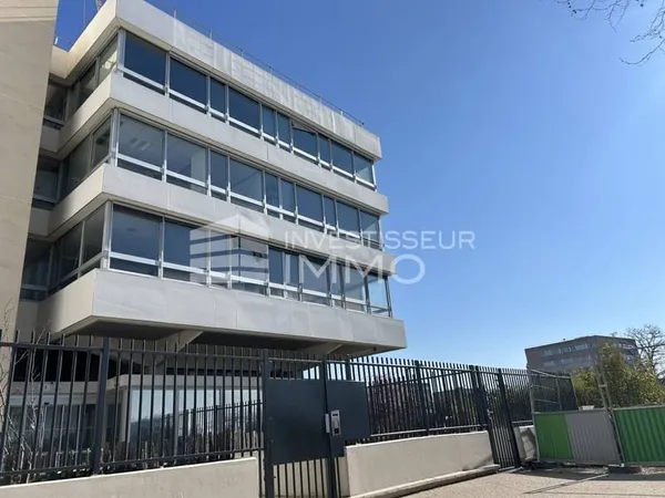 Bureau 322 m²