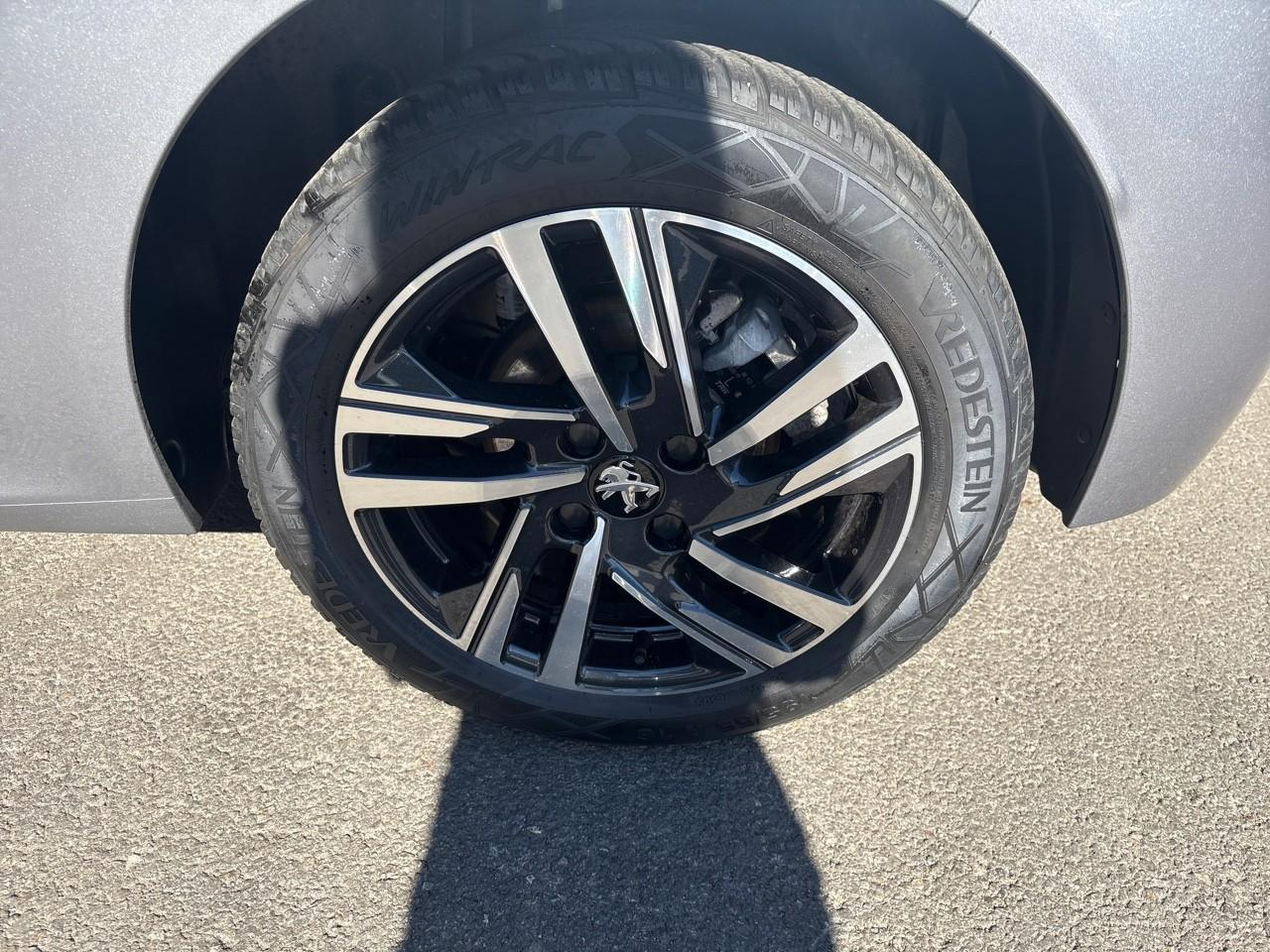Peugeot 208 1.2 puretech 100ch s&s allure pack eat8 — photo 11