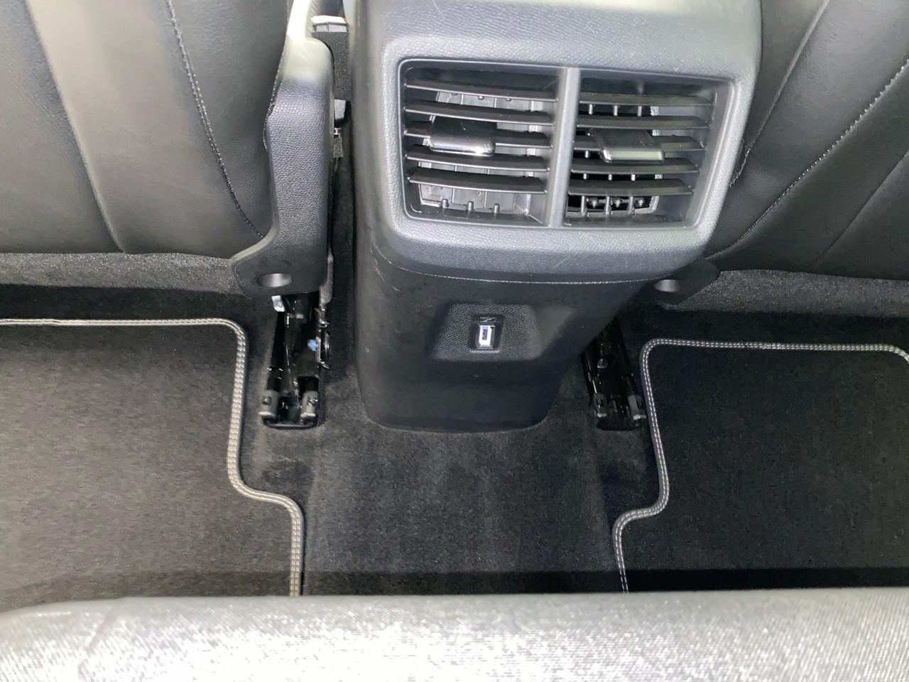 Citroën C5 Aircross hybride rechargeable 225 e-eat8 shine pack — photo 24