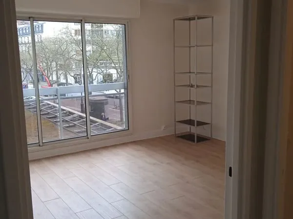 Grand 2 pièces 50m² Alésia - Accessibilité Totale (0 marche) & Électricité aux Normes
