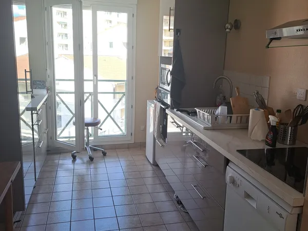 Loue chambre en colocation dans appartement - 90m²