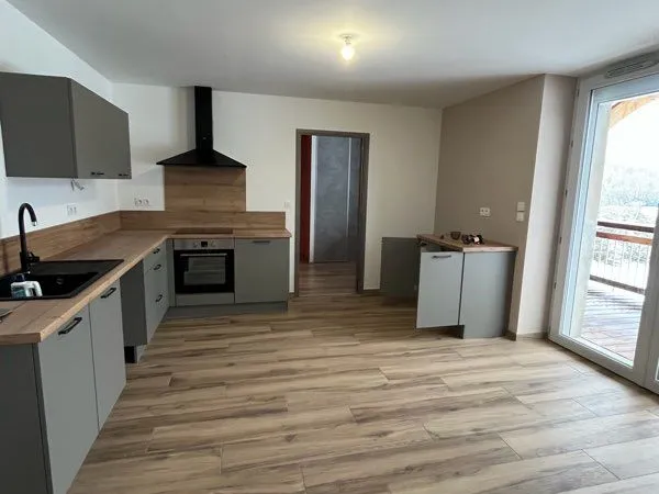 Appartement f3, Chaux des Crotenay, centre du village