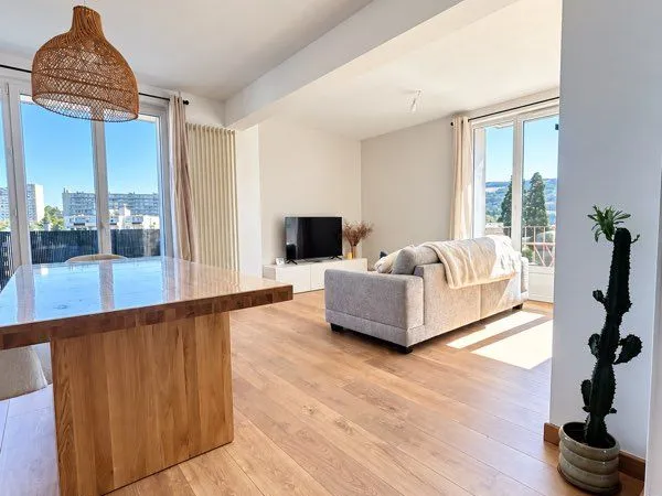T3 meublé 65 m² entièrement rénové - 2 balcons - traversant - Vivaraize