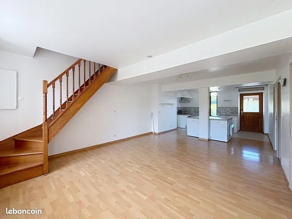 À LOUER - Appartement duplex 100m², 4 chambres - Villeneuve-Saint-Salves