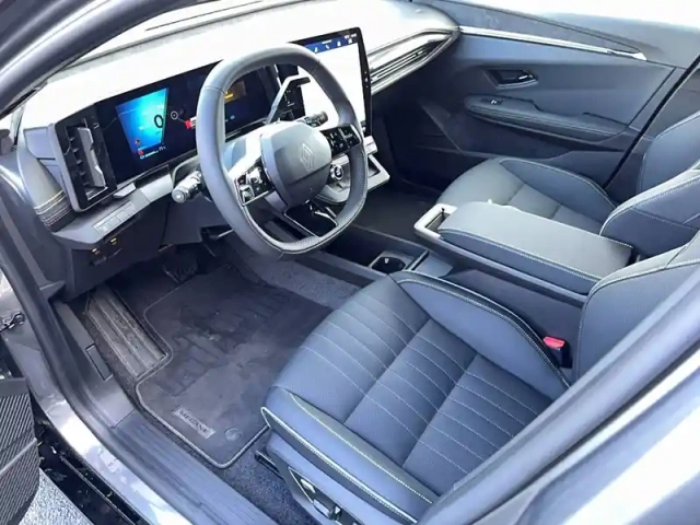 Renault Megane e-tech 220 ch autonomie confort gsr2 — photo 85