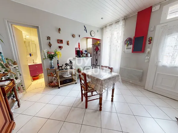 À vendre aux LILAS (93260), charmant 2 pièces de 33,86 m² au calme