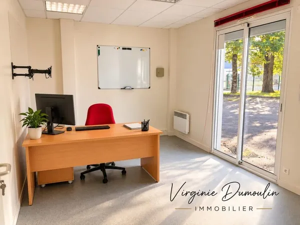 À LOUER  BUREAUX PROFESSIONNELS  LA HAYE-FOUASSIÈRE (44)