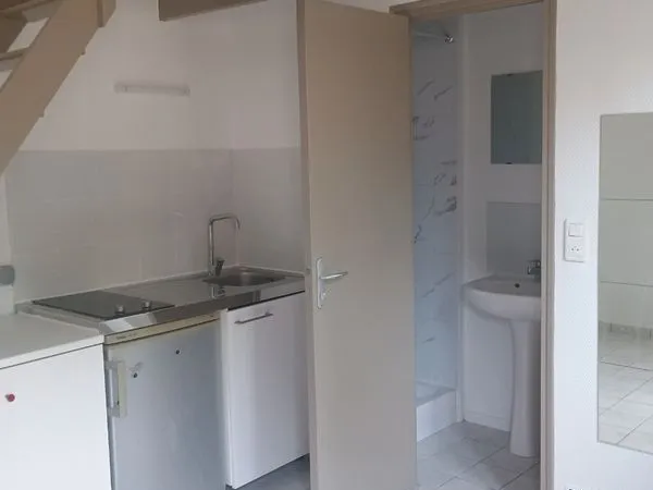 Loue studio duplex 11 m2