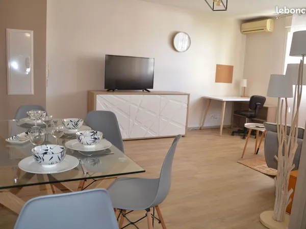 Appartement F2 meublé et équipé à louer - Sainte-Clotilde