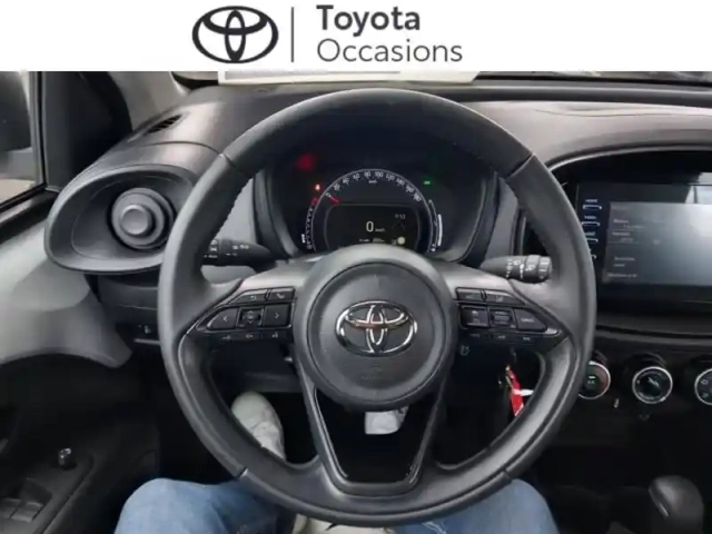 Toyota Aygo x 1.0 vvt-i 72ch dynamic s-cvt my23 — photo 6