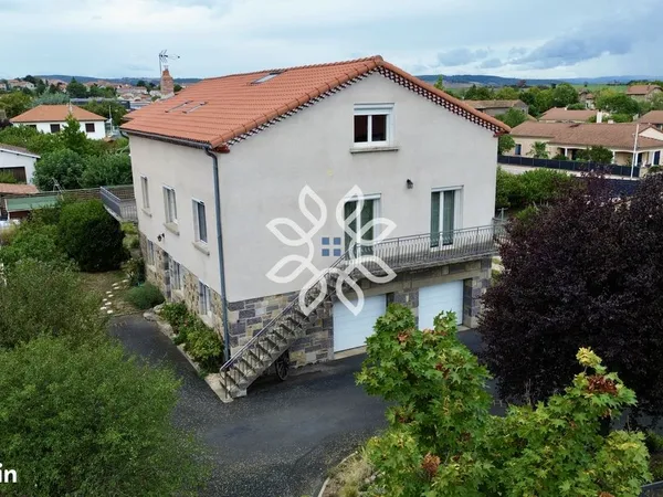 Maison 15 pièces 250 m²