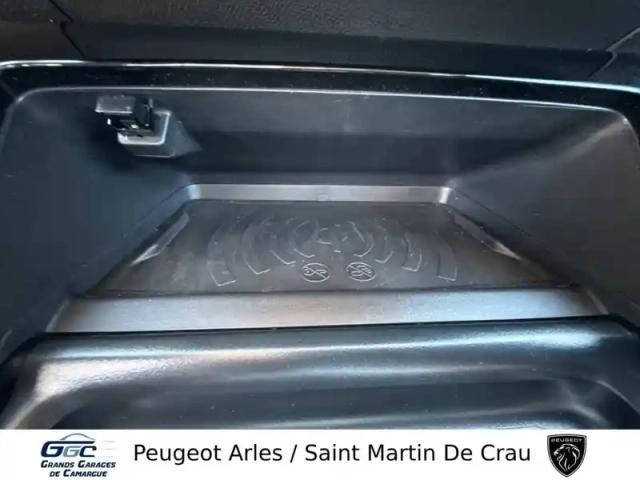 Peugeot 208 hybrid 100 e-dcs6 — photo 41