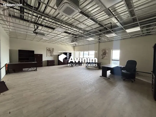Bureaux 172 m² Baie-Mahault