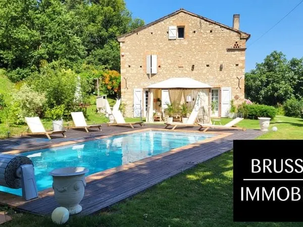 Maison 5 pièces 220 m²
