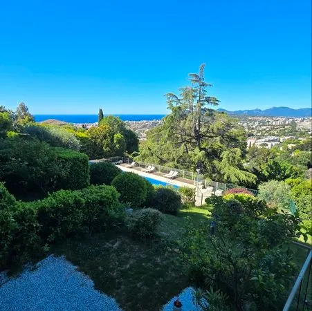 Appartement 3 pieces 85 m2 vue dégagée