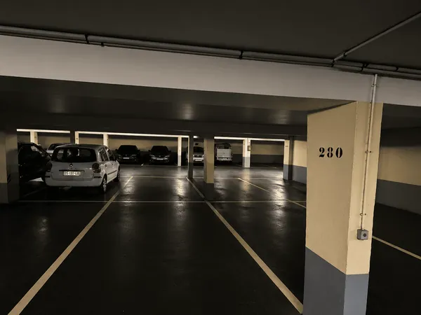 Parking 17 m²