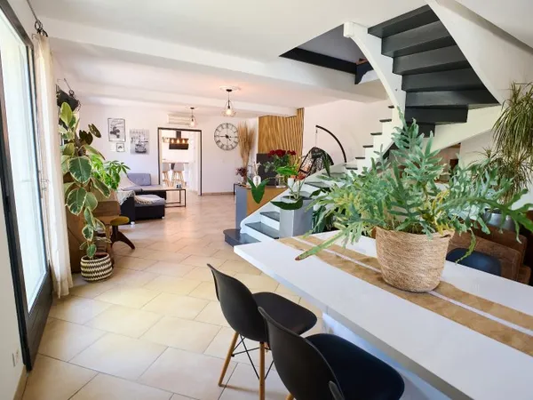 Maison 5 pièces 180 m²