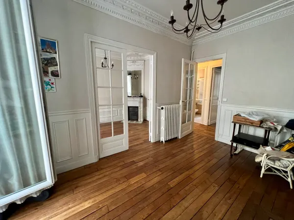 3 Pièces 52m2 traversant parquet moulures cheminée Parc Montsouris 75014
