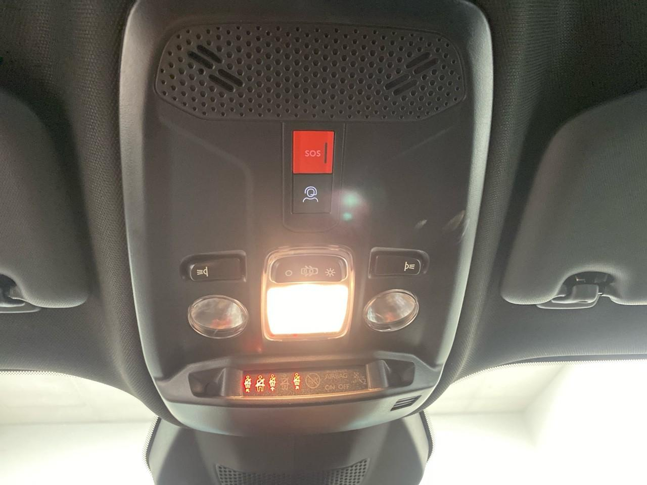 Peugeot 2008 hybrid 136 e-dcs6 style — photo 16