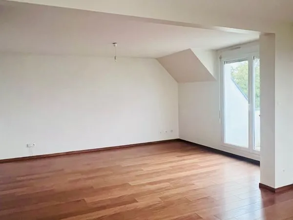Part. Loue appartement 3 pièces 69m2 Ostwald