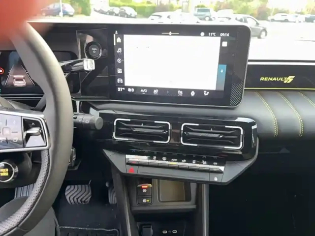 Renault 5 renault  e-tech electrique 120 ch autonomie urbaine — photo 12