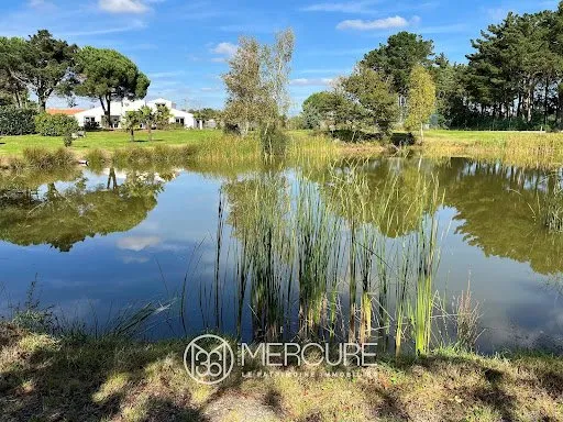 Propriété 8 pièces 371 m²