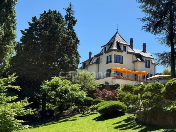 Maison 6 pièces 255 m²