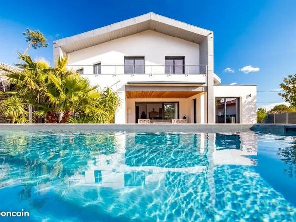 Maison 6 pièces 260 m²