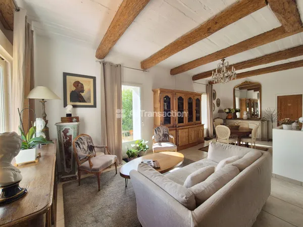 Bastide a proximite de toutes les commodites