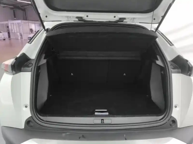 Peugeot 2008 puretech 130 s&amp;s bvm6 allure pack — photo 8
