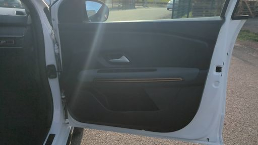 Dacia Jogger 1.0 ECO-G 100 - Extreme – 2024 – 57446 km – Bicarburation essence GPL – Boîte Manuelle — photo 27