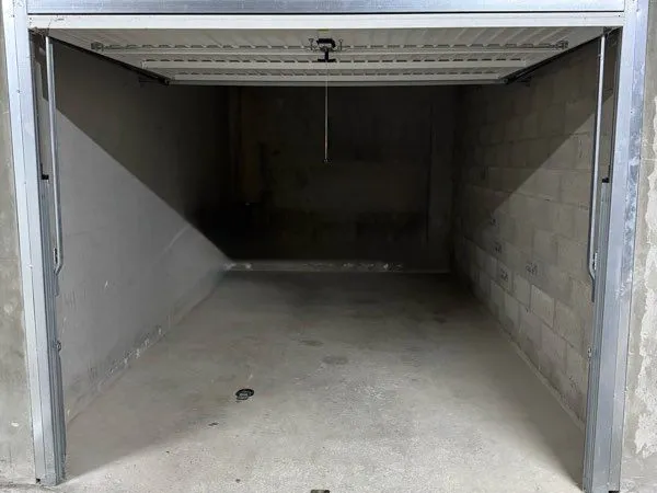 Garage / Box fermé sécurisé à louer - Viry