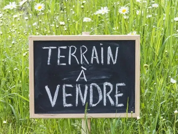 TERRAIN CONSTRUCTIBLE avec PC Purgé