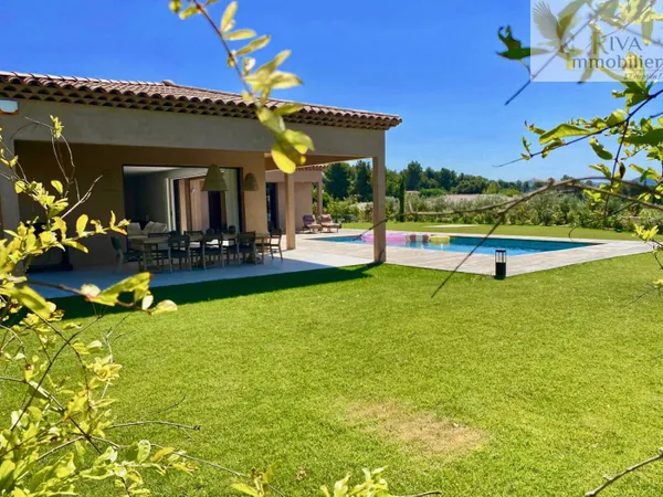 SUPERBE VILLA A LA CADIÉRE AVEC VUE DEGAGEE - 190 M² HABITABLES