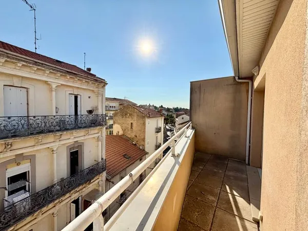 APPARTEMENT T2 TERRASSE PARKING DERNIER ÉTAGE