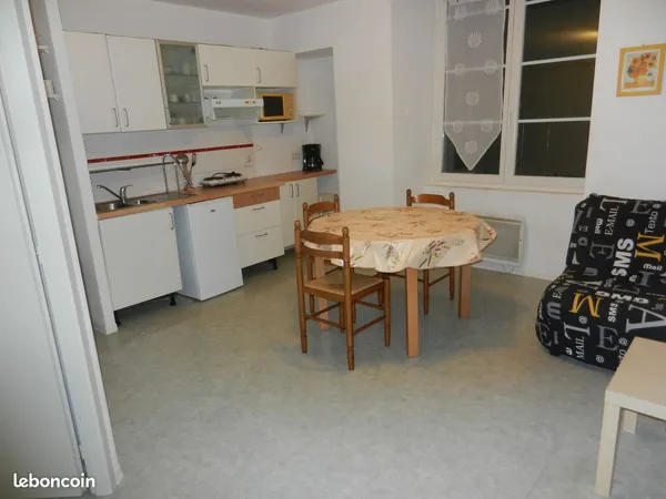 STUDIO 25 m2 - centre ville Aire sur Adour