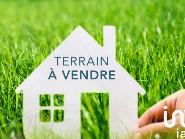 Terrain 693 m²