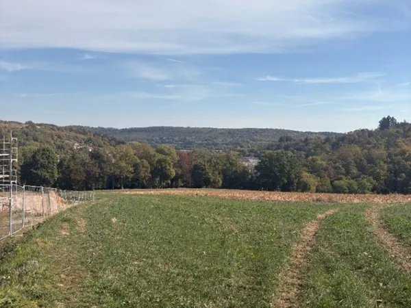 Terrain 584 m²