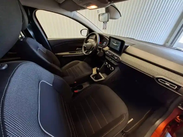 Dacia Jogger eco-g 100 7 places — photo 32