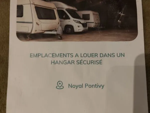 Stationnement Location Noyal-Pontivy   35€