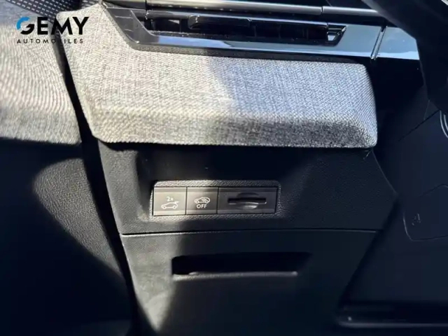 Peugeot 3008 hybrid 136 e-dcs6 — photo 36