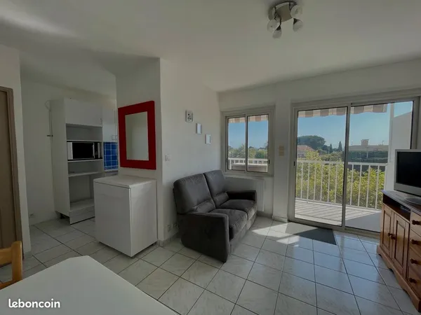Carqueiranne — Appartement 35 m² vue mer — 235 000