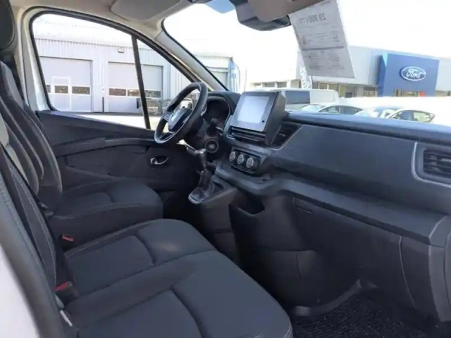 Renault Trafic fg l1h1 2t8 2.0 blue dci 150ch extra -24 — photo 6
