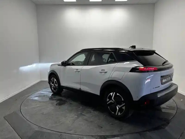 Peugeot 2008 electrique 54 kwh 156 ch — photo 3
