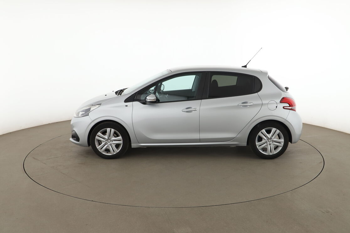 Peugeot 208 1.2 PureTech Style — photo 2