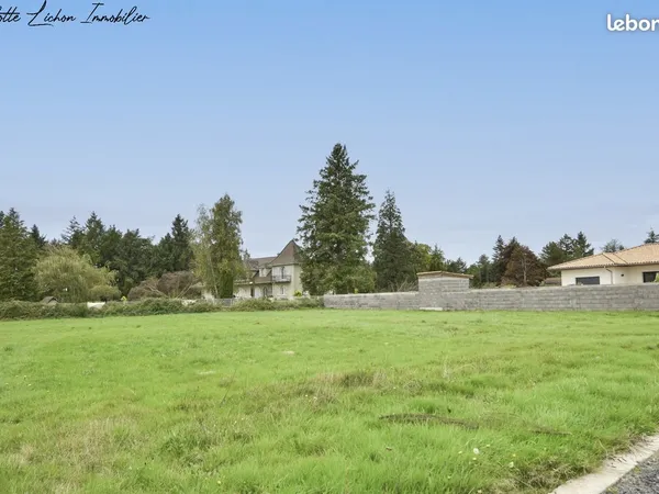 Terrain 1492 m² Orléat