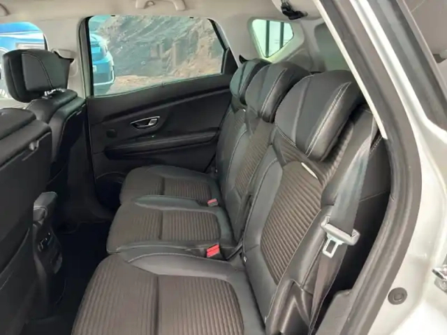 Renault Scenic 1.6 dci 160ch energy intens edc — photo 9