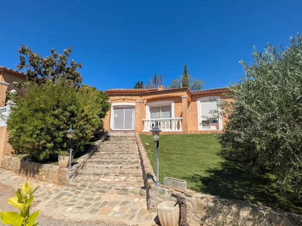 Grande maison familiale à Bize-Minervois