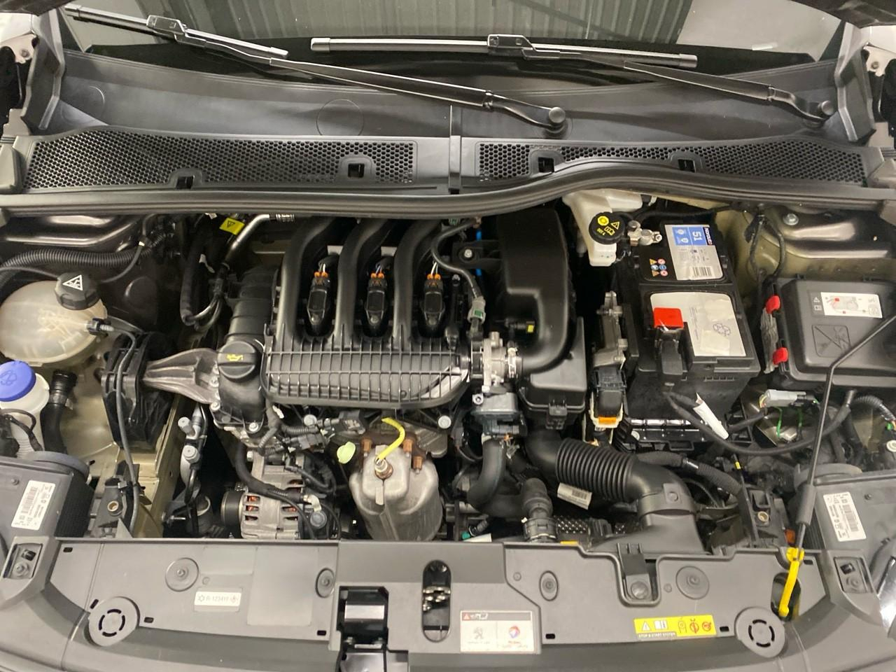 Peugeot 208 puretech 75 s&s bvm5 like — photo 15