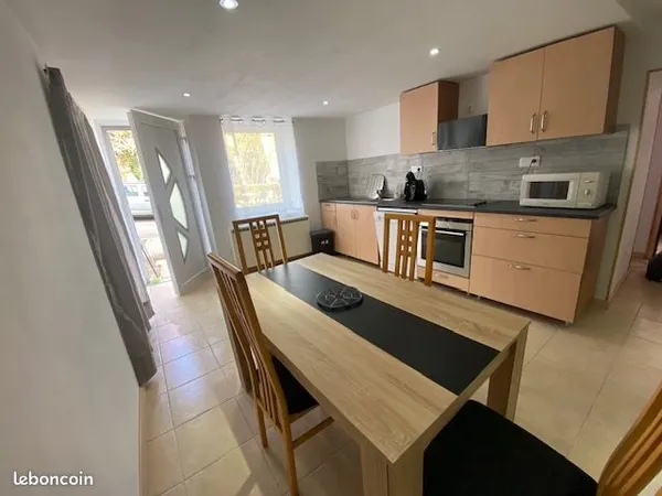 Loue f4 meublés quartier très calme, terrasse